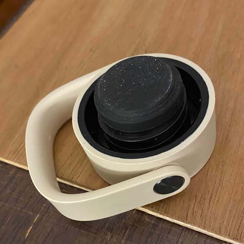 Beast Carry Cap. Add the Beast Carry Cap to any Blending Vessel or Hydration Dri